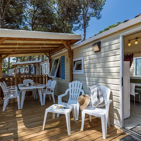 Eurocamp Mobilhomes At Brioni Sunny Campsite Pula Exterior photo